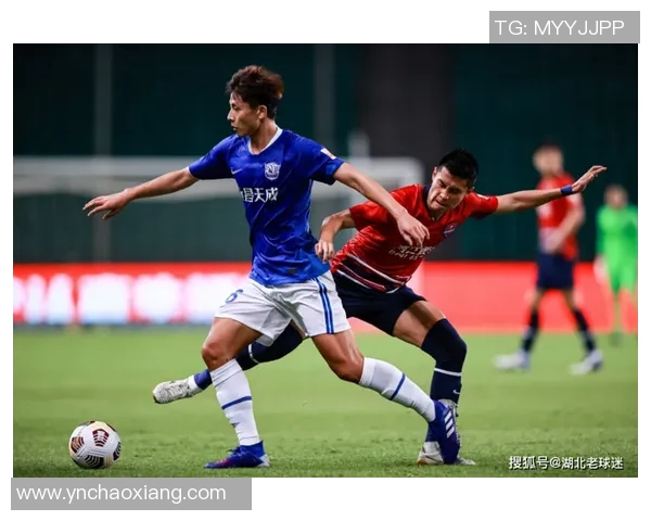 武汉足球队在邀请赛中以100分稳居积分榜首位展现强劲实力 武汉足球队在邀请赛中以100分稳居积分榜首位展现强劲实力