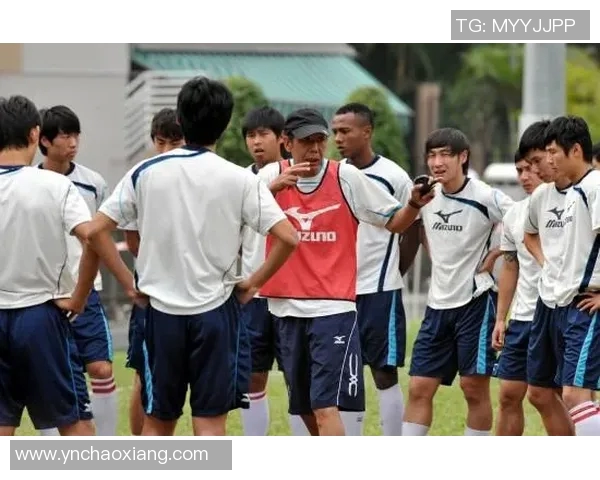 洲际杯精彩回顾:上海足球队默契配合展现团队实力与战术智慧 洲际杯精彩回顾:上海足球队默契配合展现团队实力与战术智慧